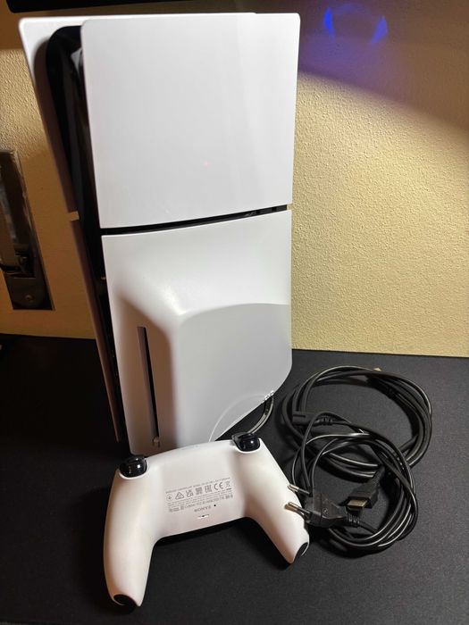 PS5 Slim 1TB + Comando + Suporte vertical