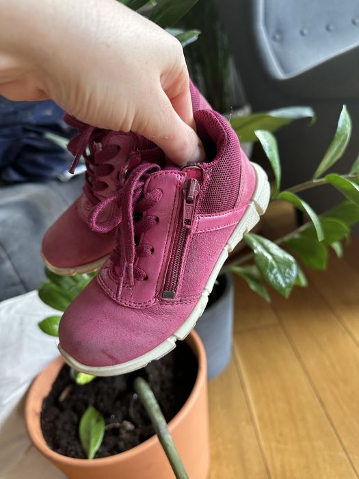 Pòłbuty buty przejsciowe buciki Ecco r.25