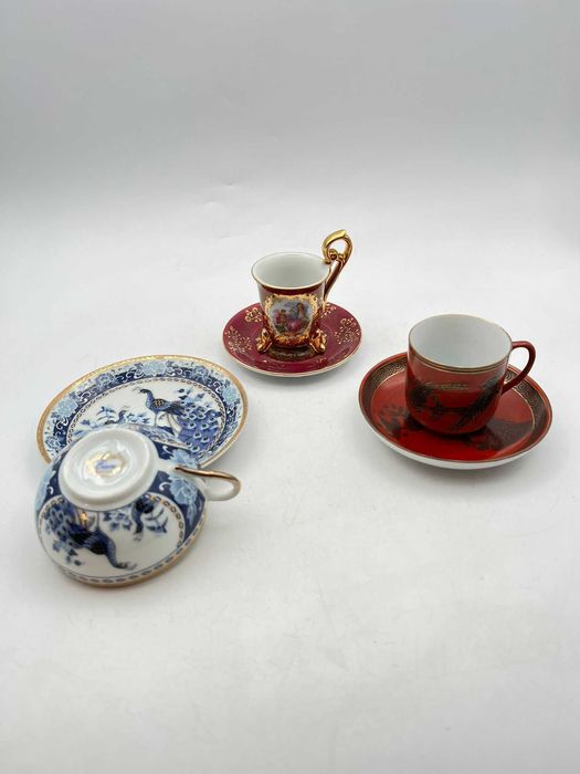 Belas Chávenas Orientais e Inglesas