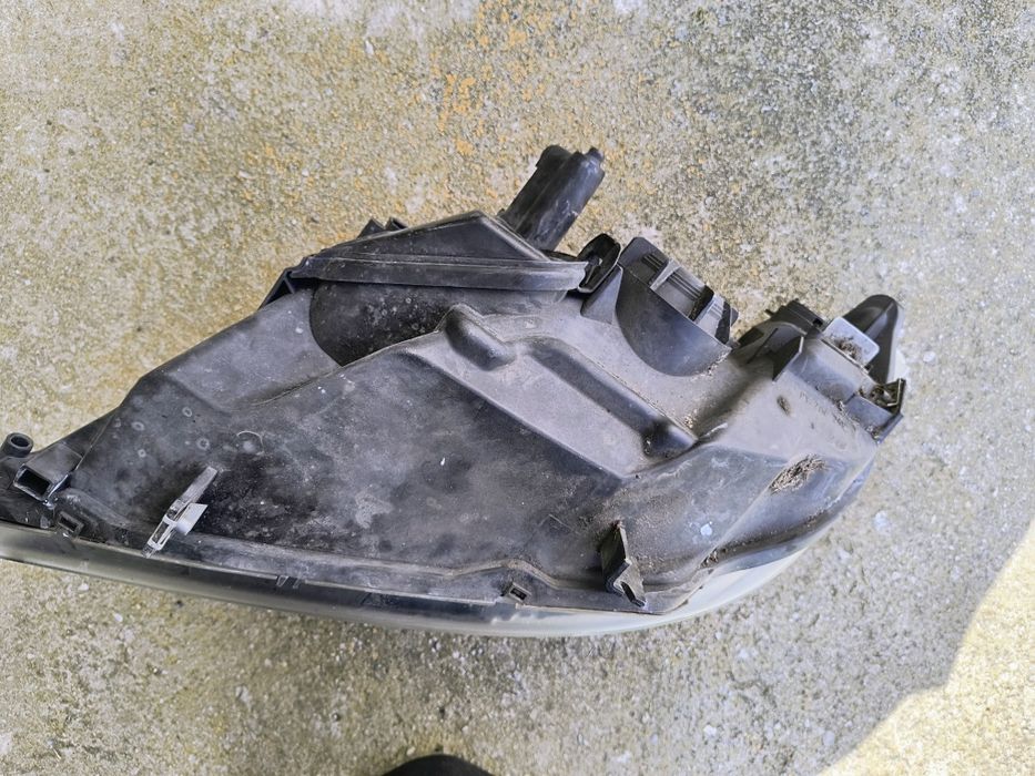 BMW E90  E91 lampa prawa europa