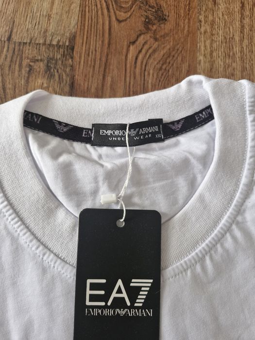 Nowa biała koszulka t-shirt męski EA7 bawełna logo metki prezent