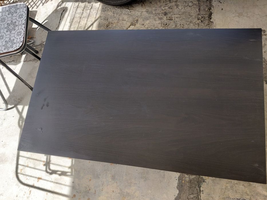 Mesa de sala preta