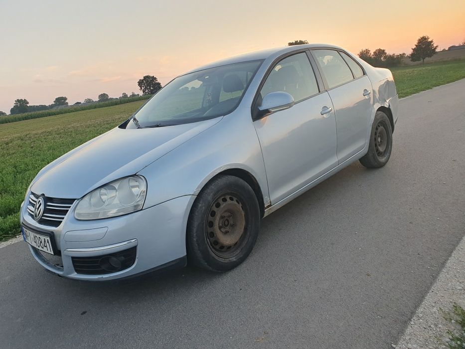 /  /   VW JETTA  /  /  2009r  /  /  1.6 TDi 105KM  /  /  CZYTAJ OPIS   /  /
