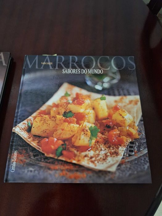 Coleção de Livros Culinária "Sabores do Mundo"