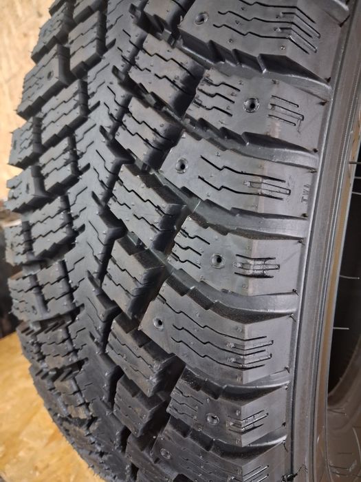 Opony wzmacniane 225 65 R16C