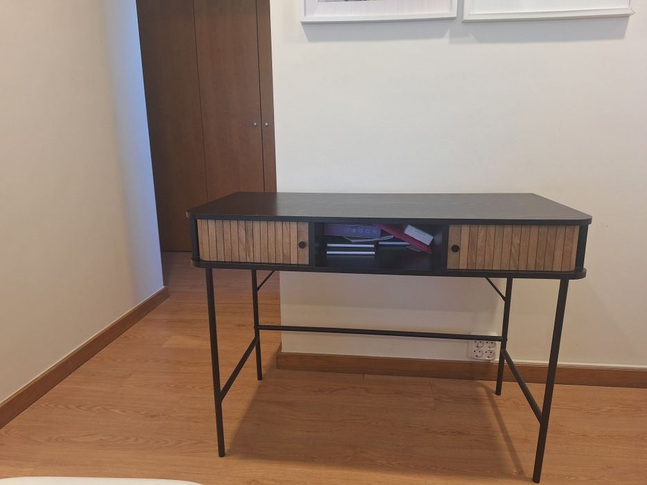 Secretaria e cadeira