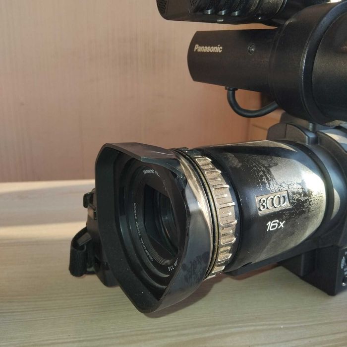 Продам комплект із двох професійних відеокамер Panasonic AG-DVC60