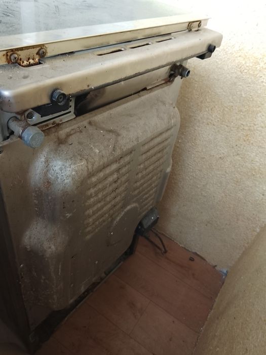 Газова плита Indesit 50 см газова поверхня