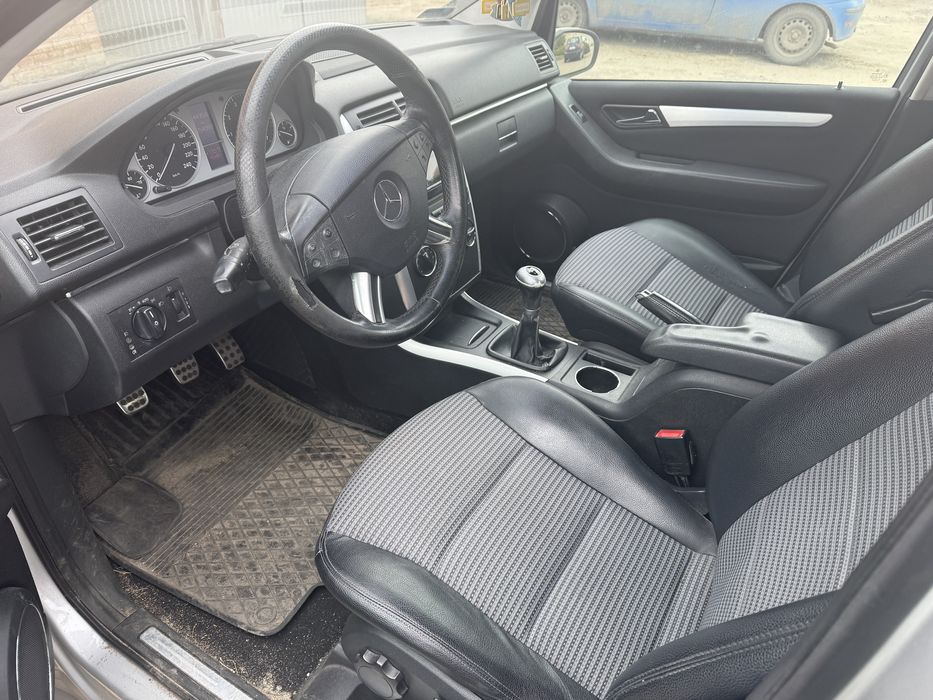 Mercedes B klasa 245