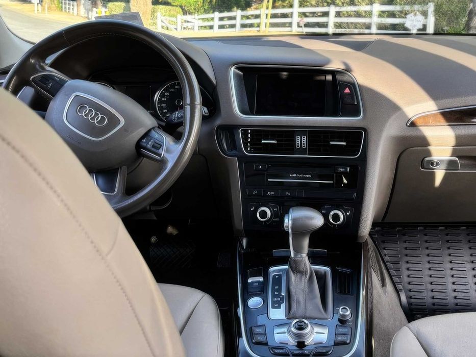 Audi Q5 quattro Premium Plus      2014