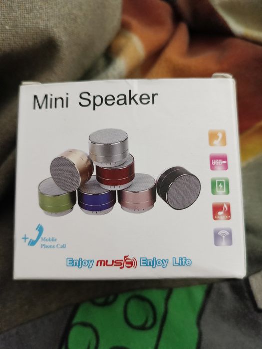 Міні колонка ,блютуз,флешка,радіо