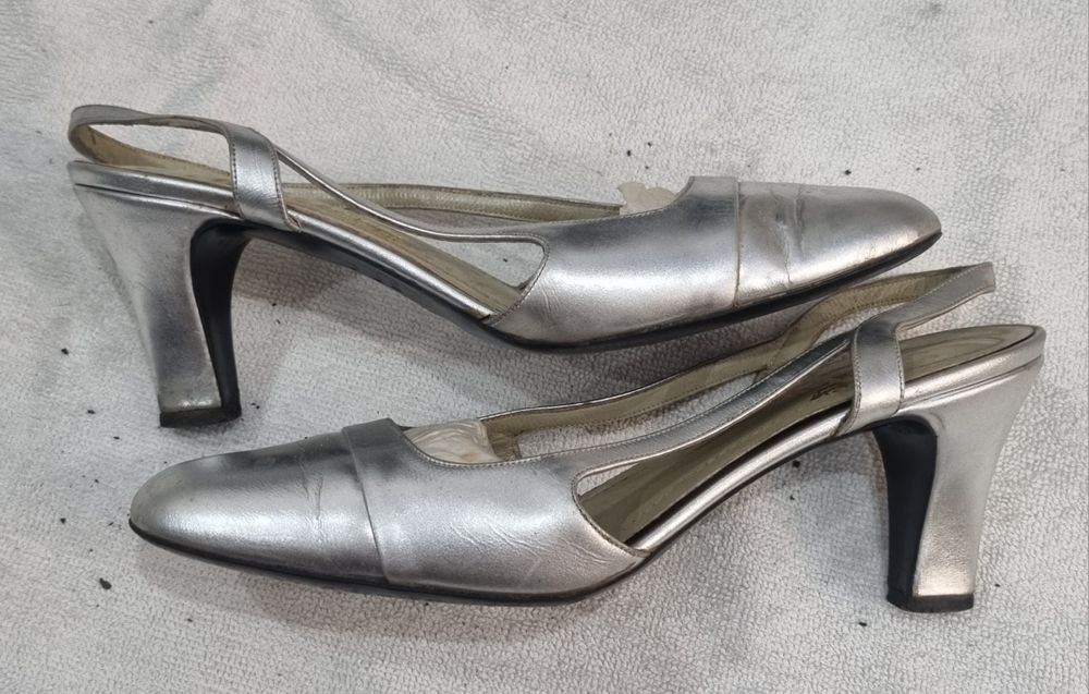 Lote de Sapatos Mulher N° 34 valor cada variado ver todas fotos