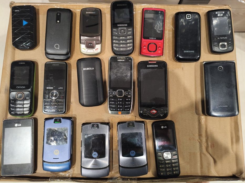 kolekcja telefonów