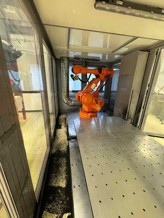 Robot Frezujący ABB IRB 4400 16R cela,wyciąg,stół 360,magazyn narzędz