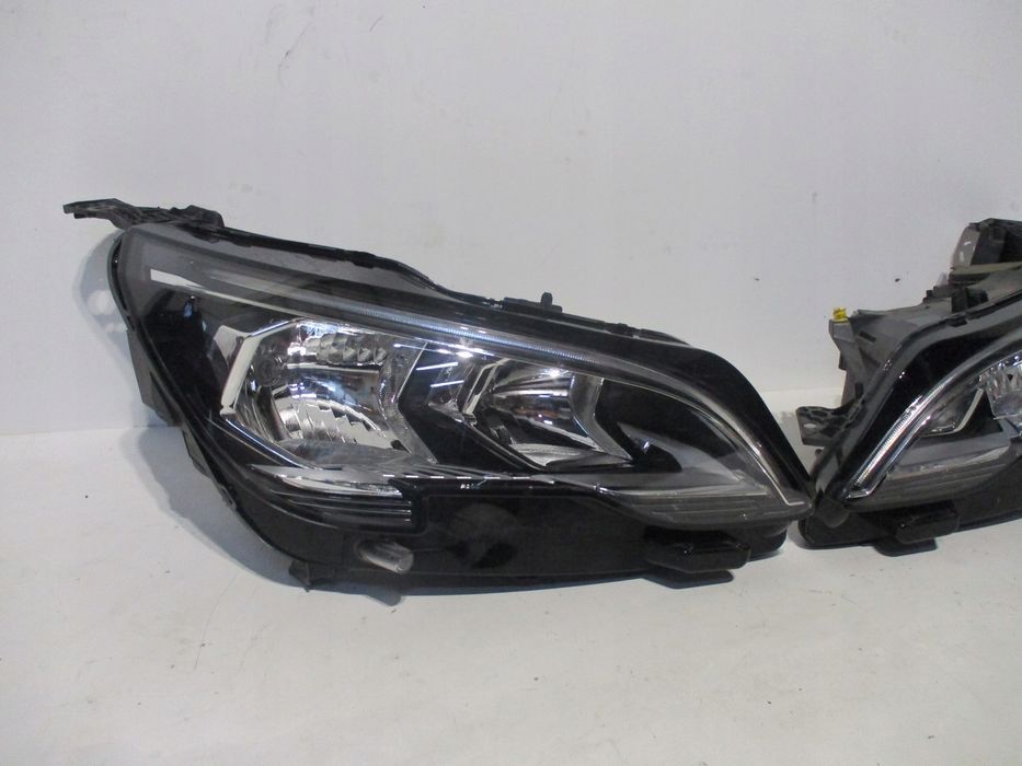 Lampa PEUGEOT 3008 5008 17R LED PRZÓD LEWA