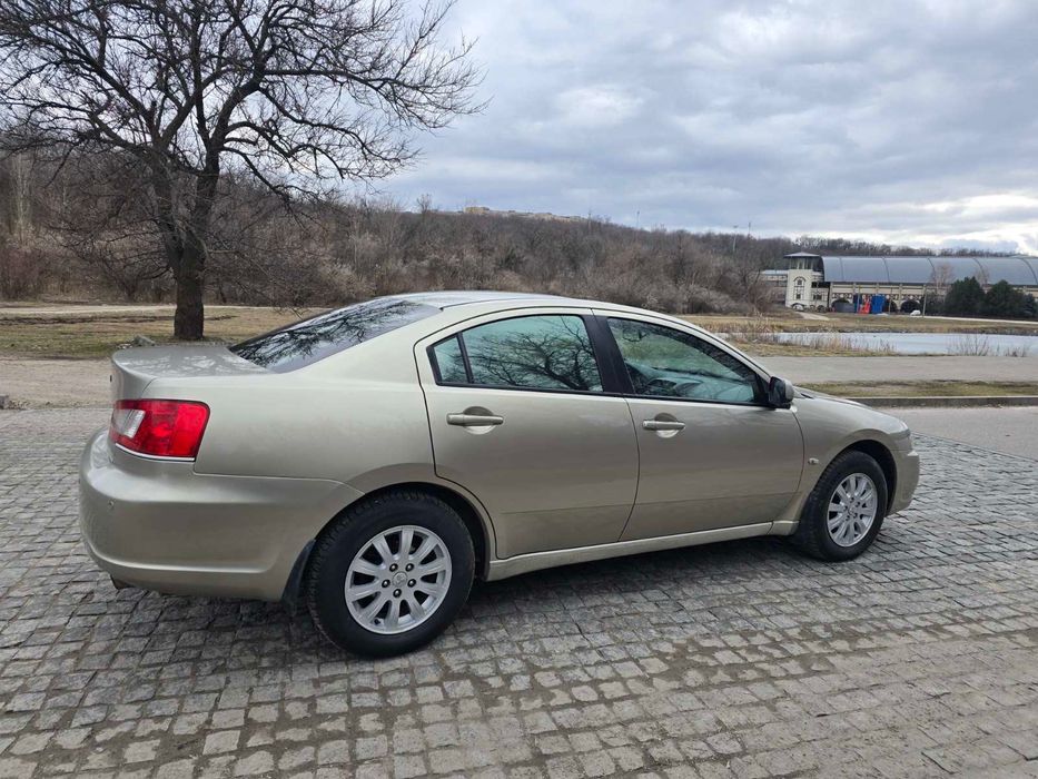 Mitsubishi Galant 2009