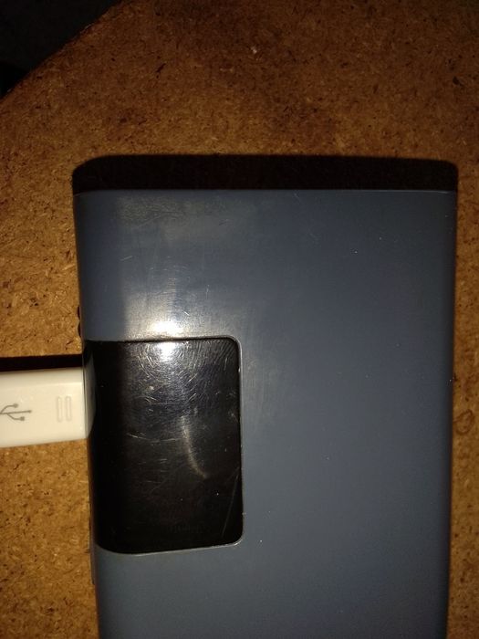 Power bank em pleno estado de funcionamento
