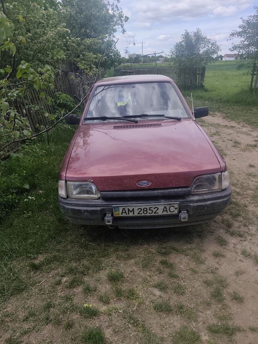 Продам Форд ескорт 1.4
