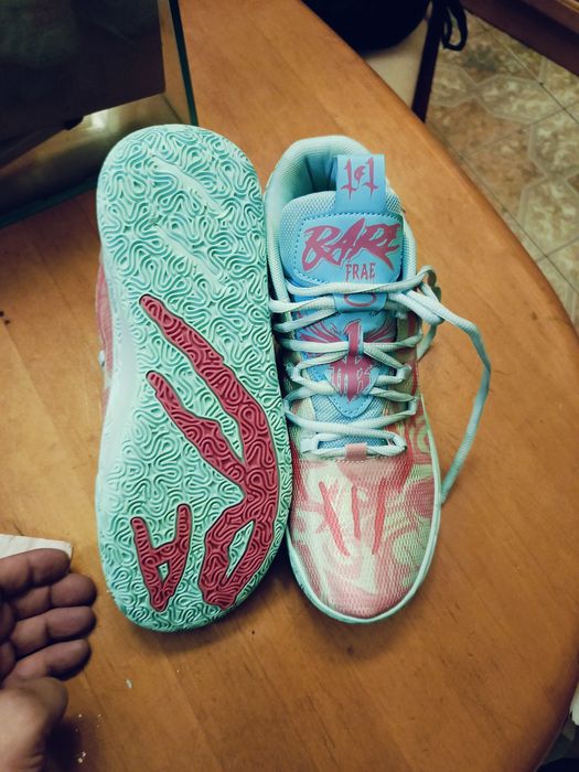 Buty 40 Nowe.   .