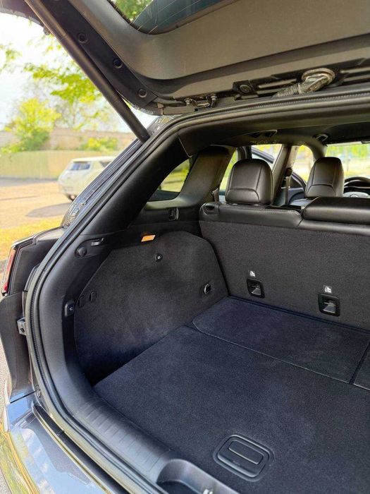 Jeep Cherokee Limited 2019 року в обвісі Overland з повним приводом