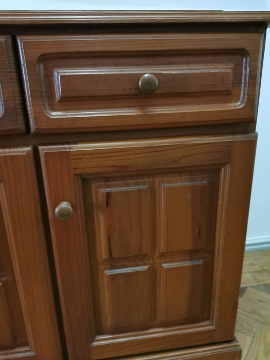 Aparador em pinho