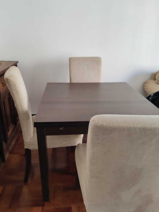 Mesa IKEA extensível - madeira escura