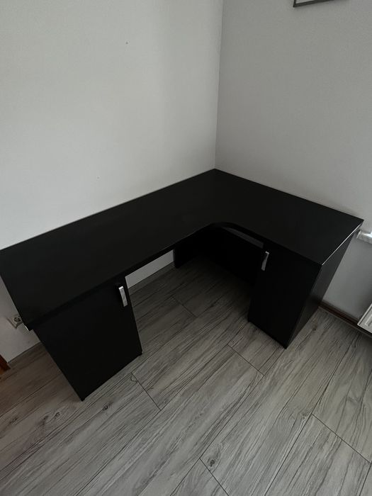 Biurko czarne na wymiar