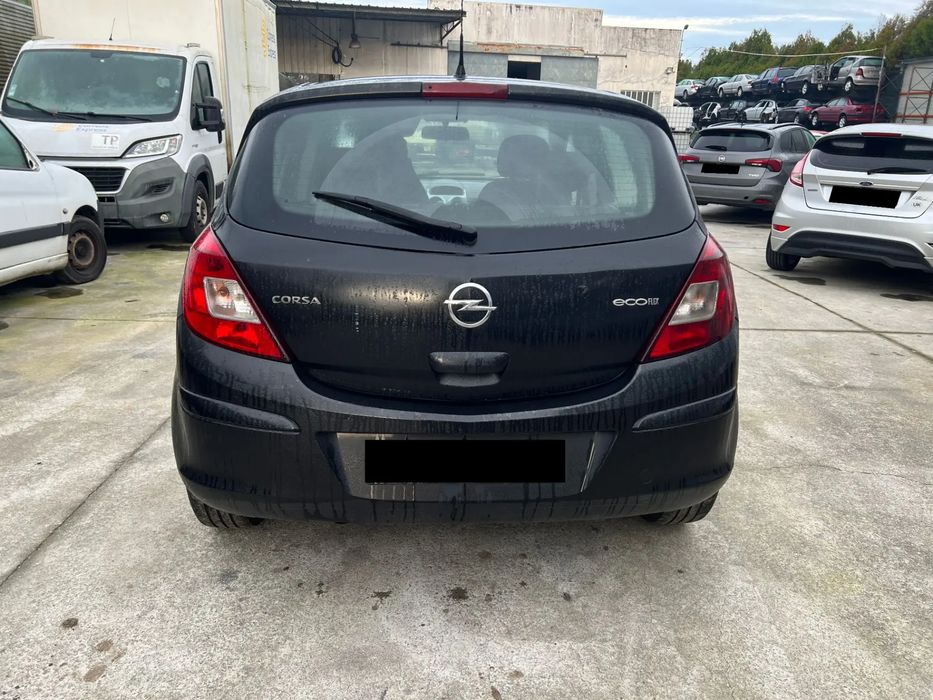 Para peças OPEL Corsa D