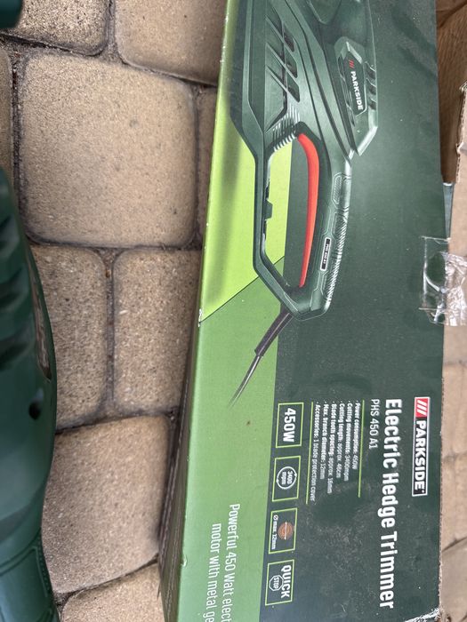 Elektryczne nożyce do żywopłotu Parkside 450w.