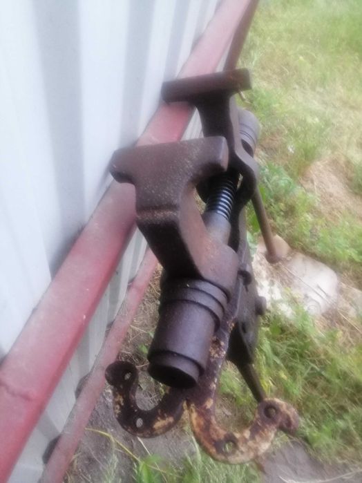 SPRZEDAM duze imadlo  niemieckie 42 kg oraz  kowalskieTERAZ TANIEJ