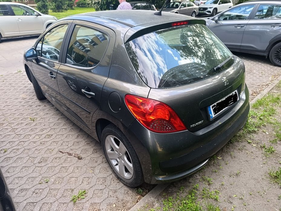 Peugeot  207  1.4