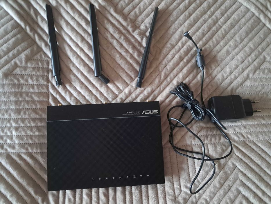 Ruter Asus RT-N66U Dark Knight (Double 450Mbps N Router)