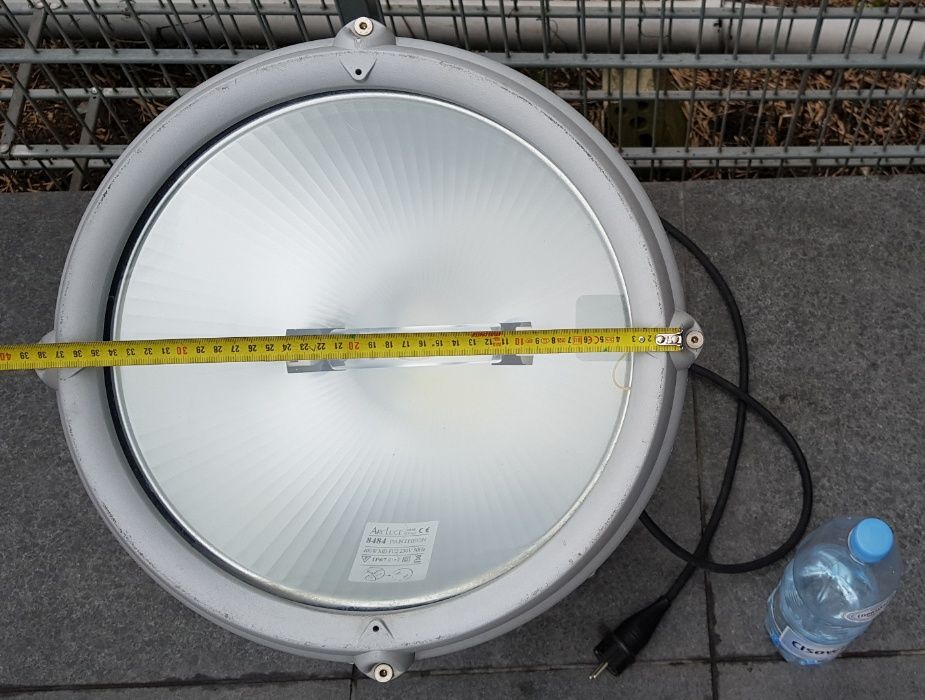 Lampa elewacyjna metalohalogenkowa Arcluce