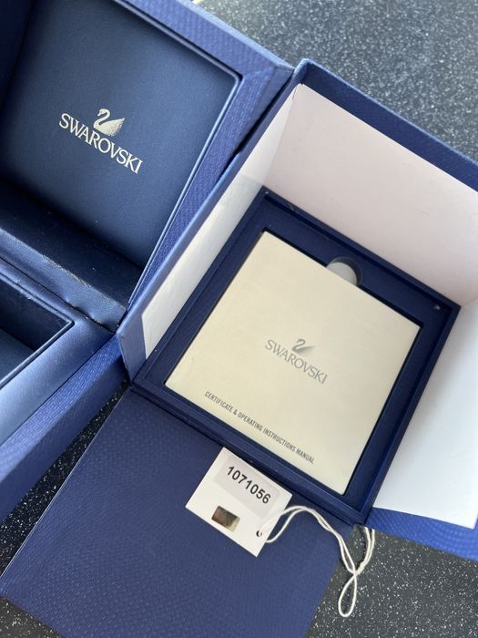 Годинник жіночий Swarovski