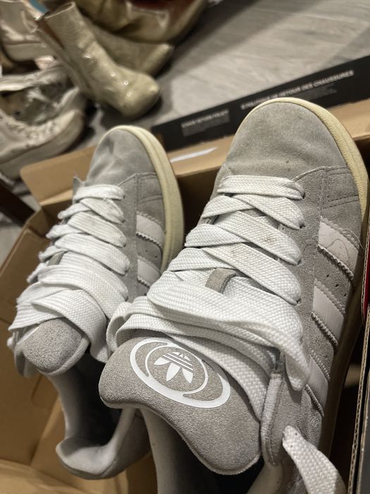 Sapatos da adidas campus