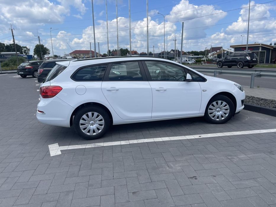Продам Opel Astra j