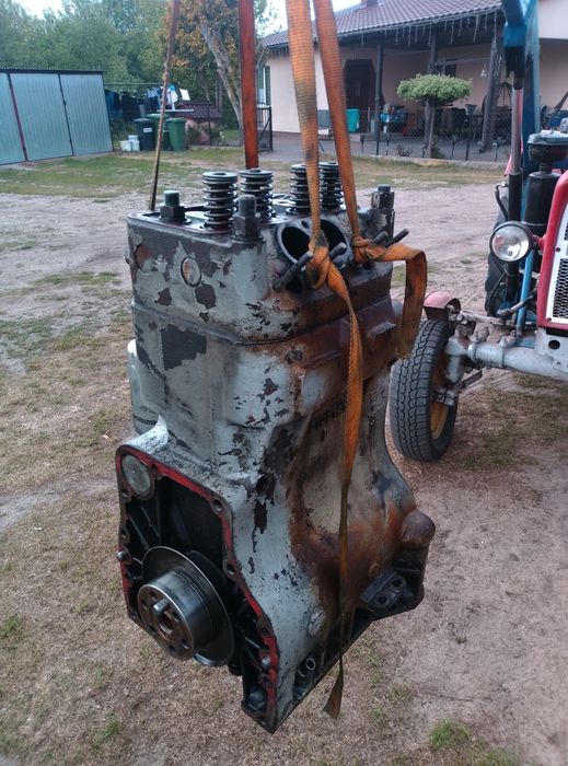 Sprzedam części silnika c 330/328. Głowica, sprzęgło, wał, tłoki.