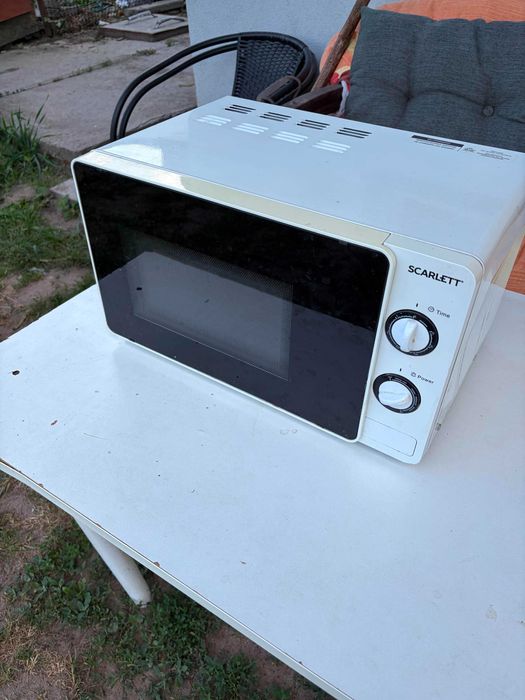 Mikrofalówka Scarlett SC-MW9020S02M Sprawna Do Kuchni