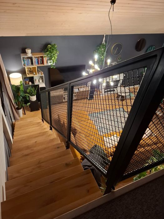 Schody samonośne na konstrukcjach metalowych