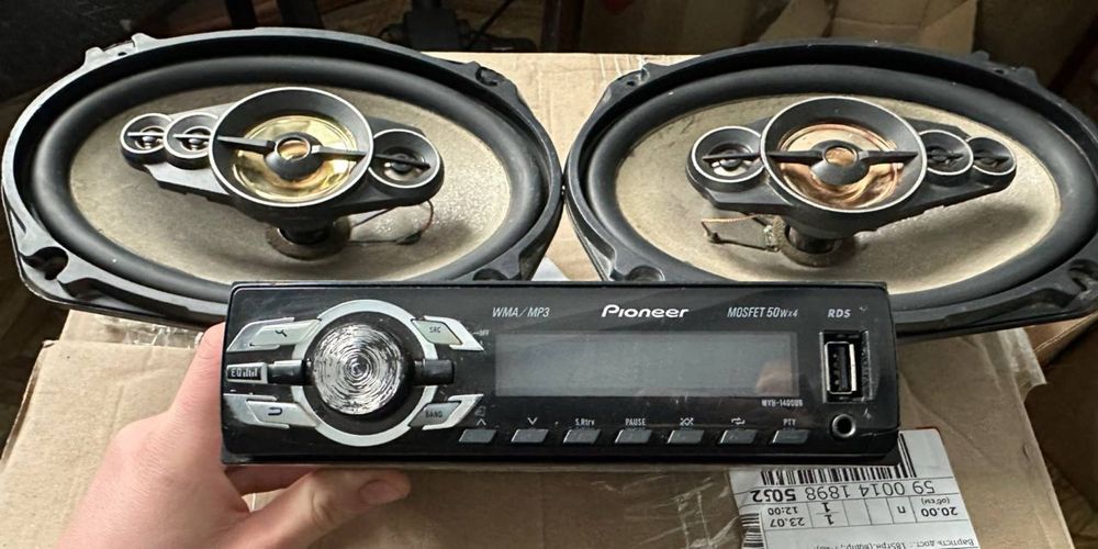 Продам автомагнітолу pioneer з овалами