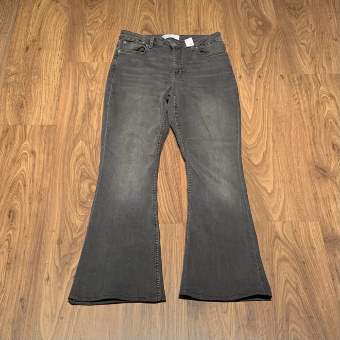 Bootcut Клеш Джинси