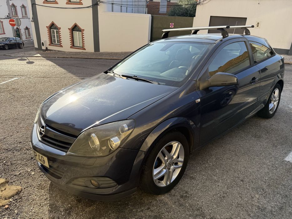 Opel Astra GTC — fotografia 2