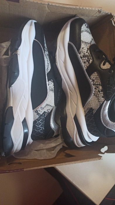 Стильні  жіночі кросівки,люкс якість