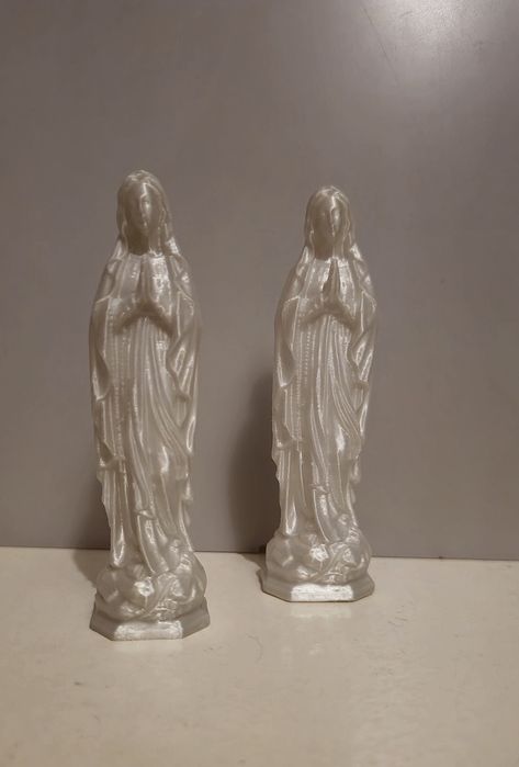 Nossa Senhora Brilha no Escuro