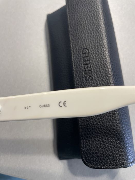 Окуляри Guess сонцезахисні