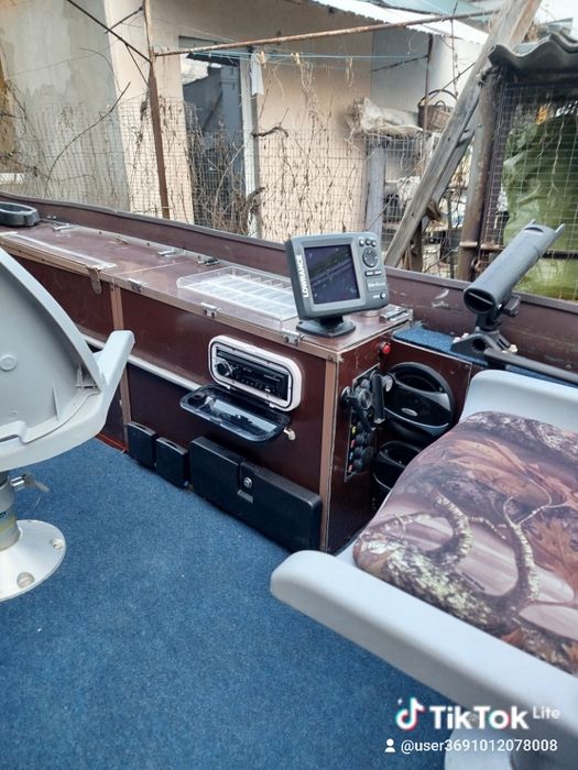 Човен Казанка южанка обрезанная 3 метра з мотором Хонда 15