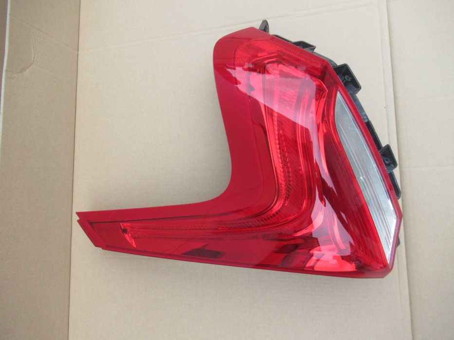 Lampa prawy tył Volvo V40 2012> oryginał