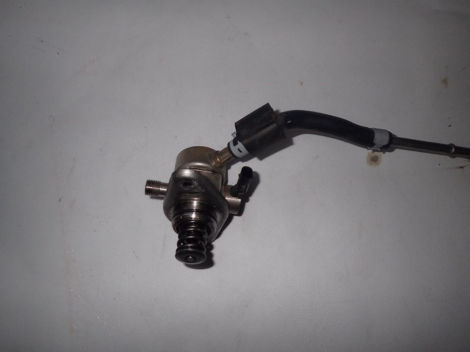 dw beetle pompa paliwa 04e127026e