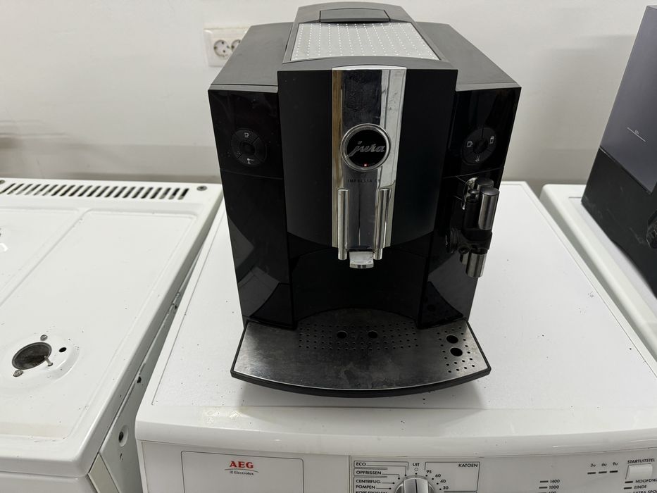 Кавоварка Jura.