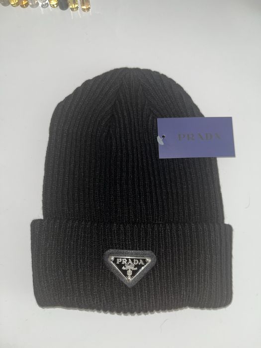 czapka zimowa prada